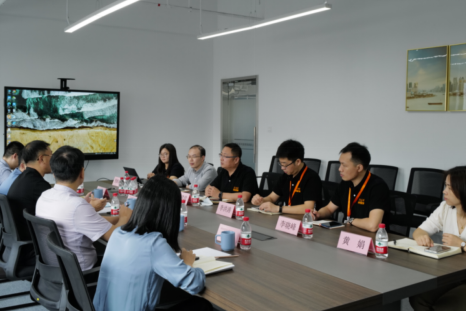 搭平台、拓场景、促合作|青岛市政府副秘书长、市投促办第一副主任王孝芝一行莅临金年金字招牌诚信至上智能参观指导