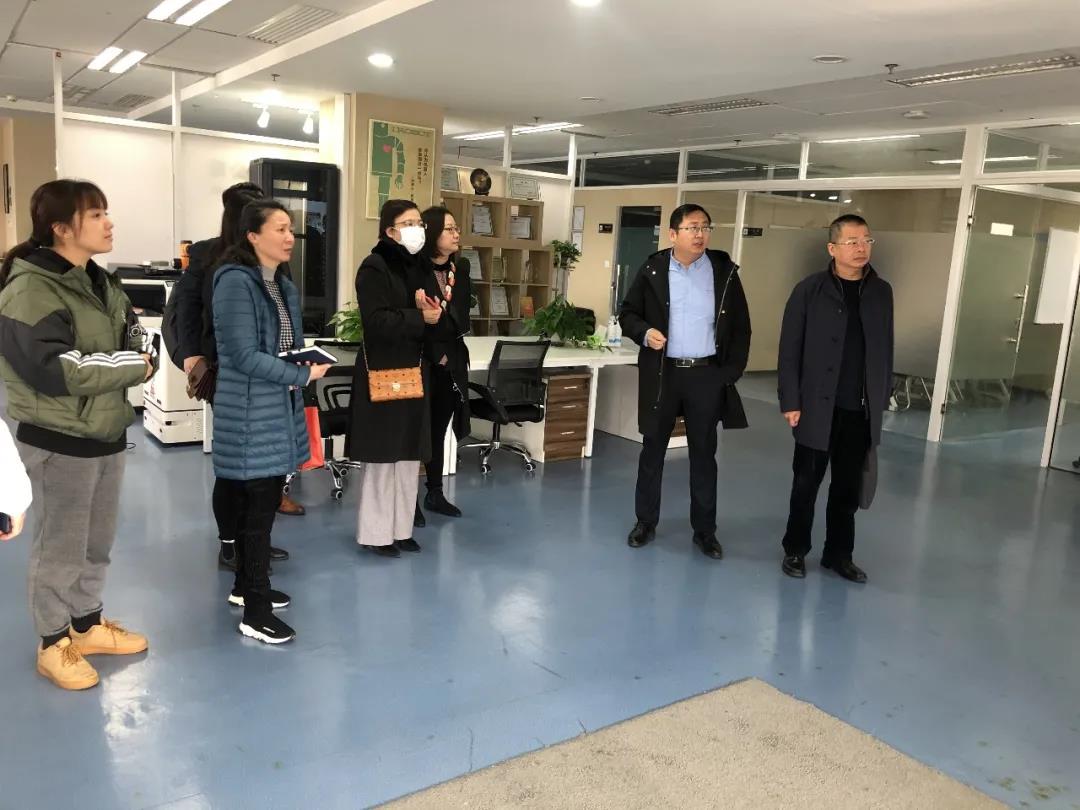 市教委学生事务中心、成才与就业编辑部、上海市创业基金会（EFG）、觉群文教基金会领导莅临金年金字招牌诚信至上指导(图2)