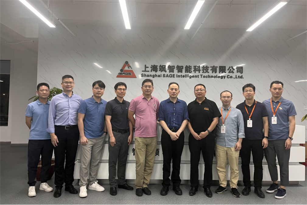 上海机器人产业技术研究院董事长郑军奇一行莅临金年金字招牌诚信至上参观指导(图1)